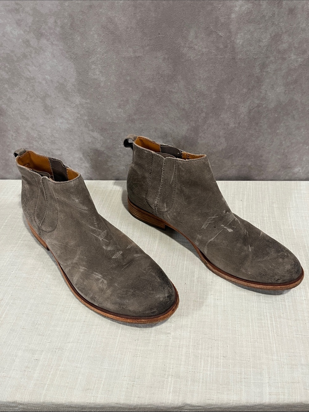 Kork-Ease Gray Suede Slip-On Chelsea Boots size 9.5